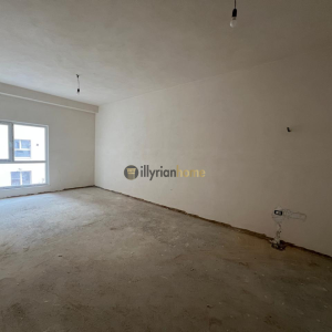 Shitet Apartament 2+1+2 Tualete, Laprakë, Tiranë