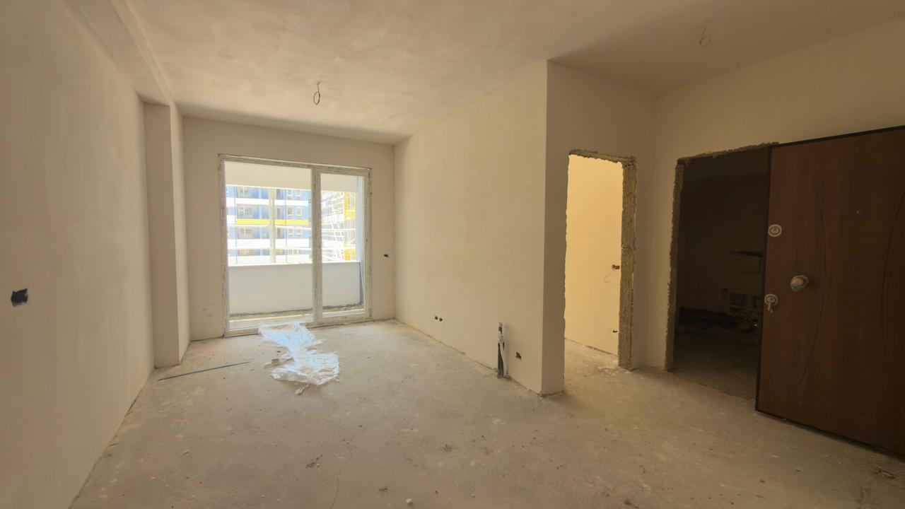 Ekskluzive Shitet Apartament 1+1 me Ballkon në Univers City, Tiranë. 2