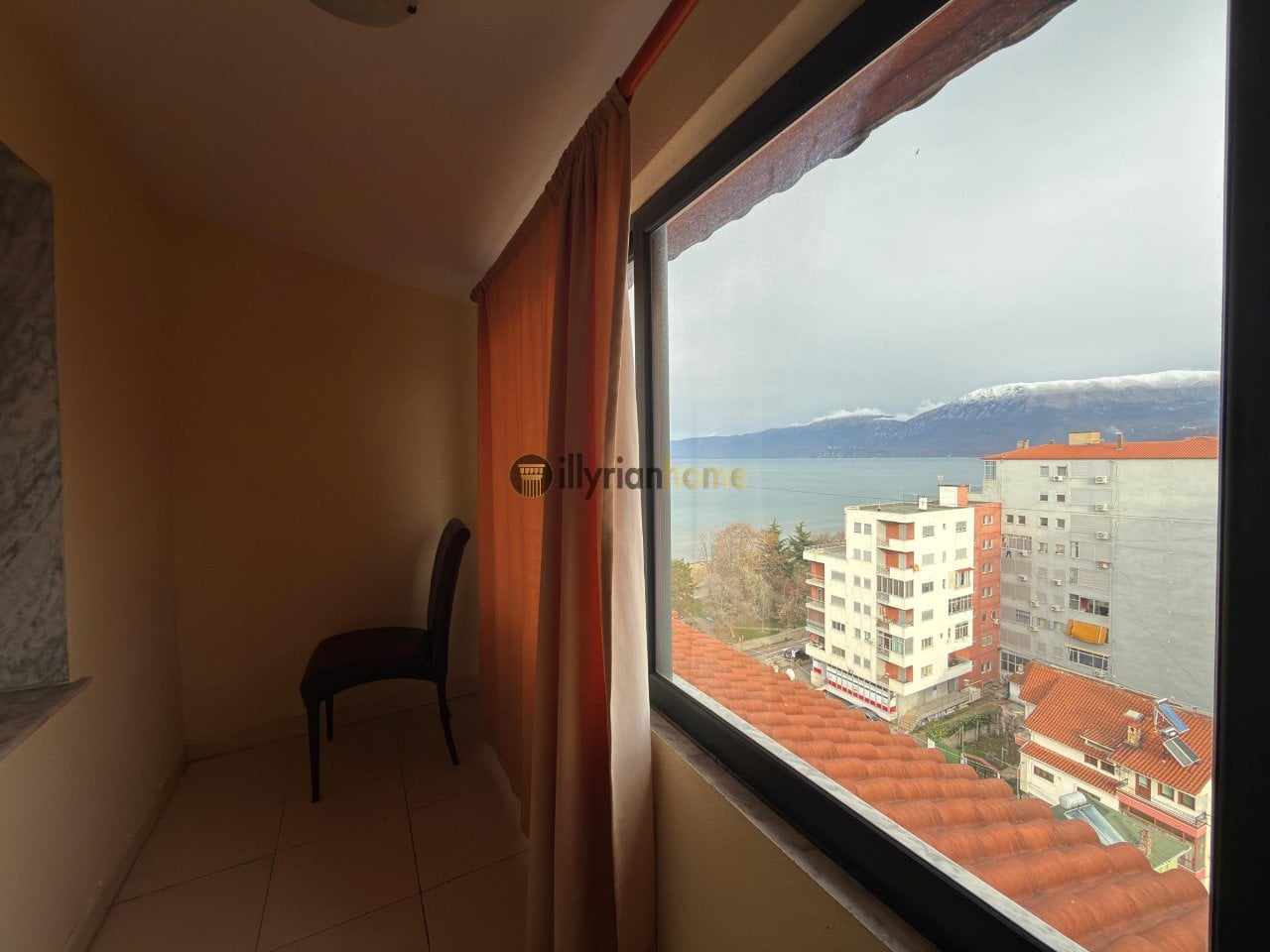 Shitet Apartament 2+1, Pranë Liqenit, Pogradec 4