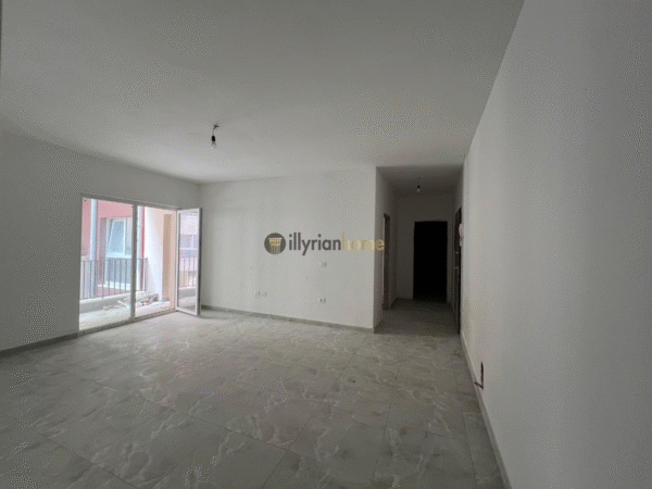 Shitet, Apartament 2+1 “Laprakë”,Tiranë. 2