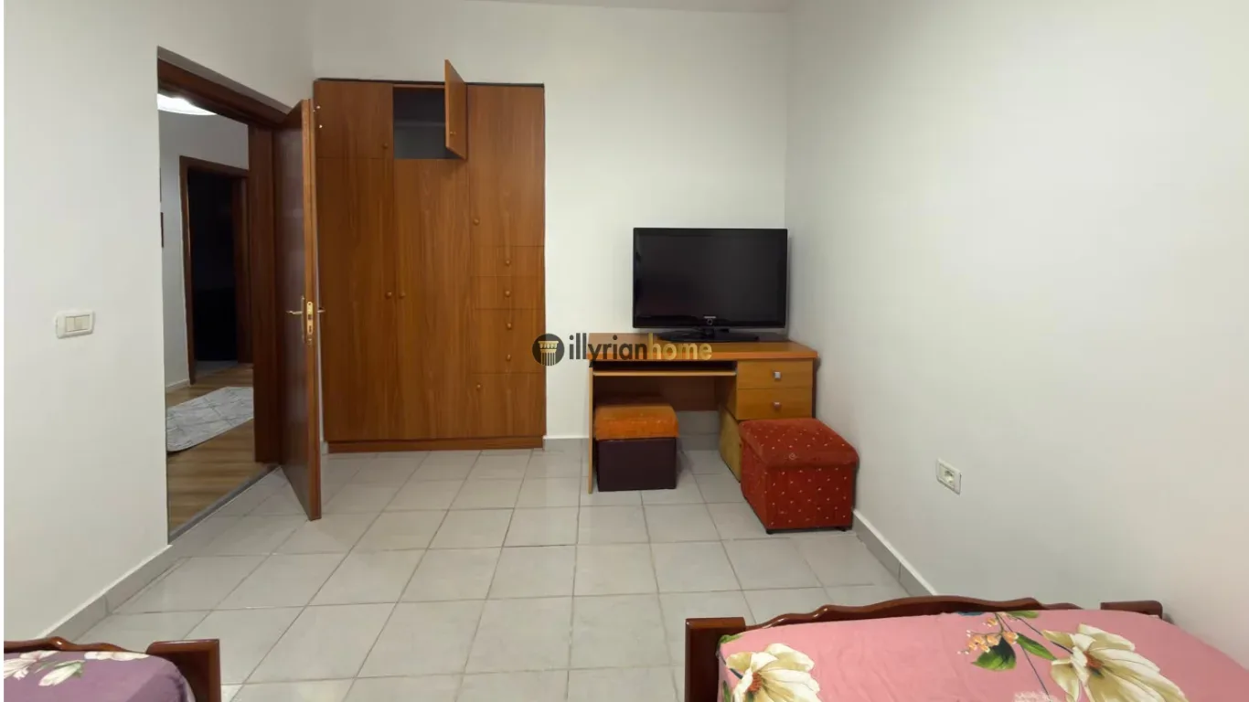 EKSKLUZIVE | Qira, Apartament 2+1 midis Myslym Shyrit dhe Rrugës së Kavajës 3