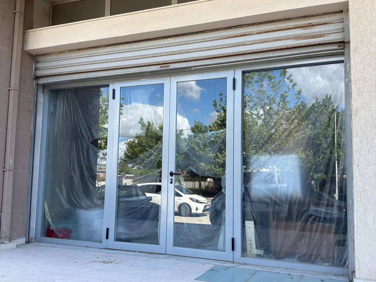 Shitet Ambient Biznesi 321 m² në Vlorë | Pozicion Strategjik me Dalje në Det