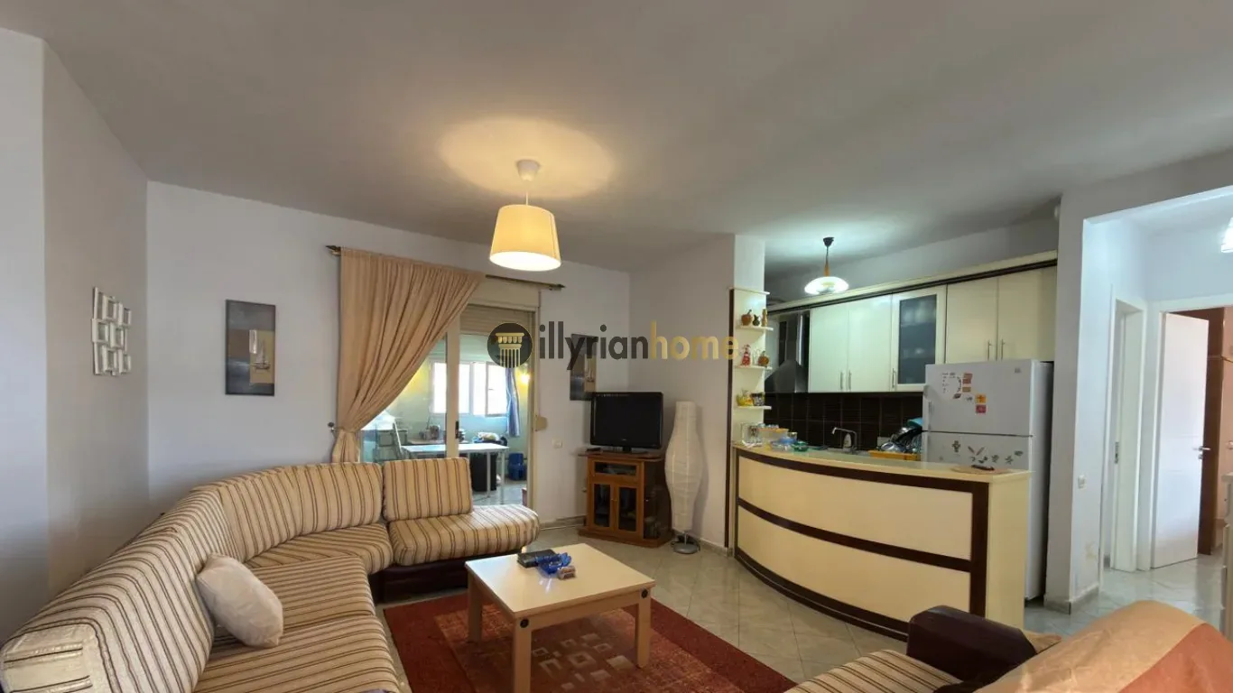 EKSKLUZIVE PËR SHITJE | APARTAMENT 2+1+2 – RRUGA “4 DËSHMORËT ”, TIRANË