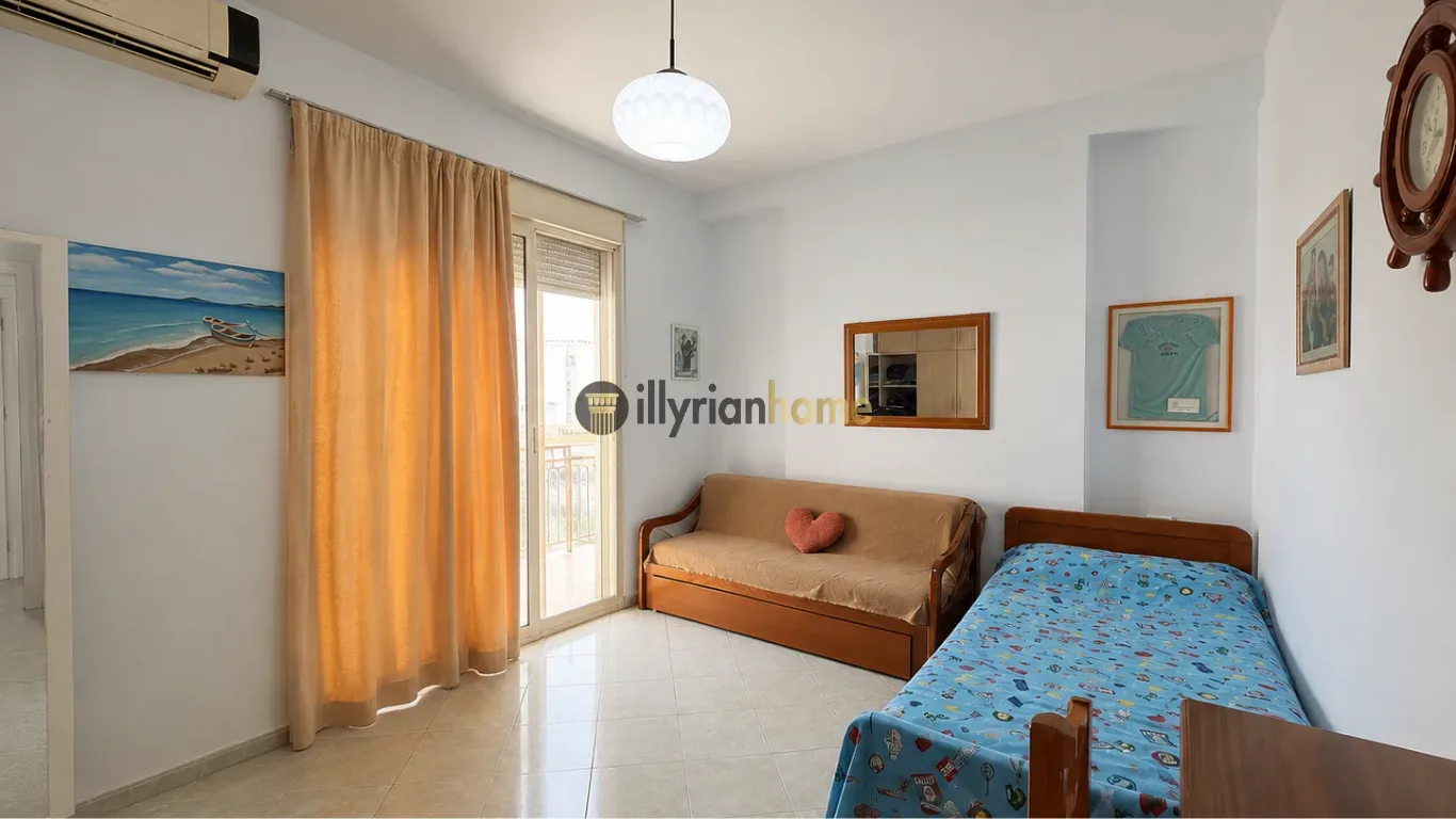 EKSKLUZIVE PËR SHITJE | APARTAMENT 2+1+2 – RRUGA “4 DËSHMORËT ”, TIRANË 2