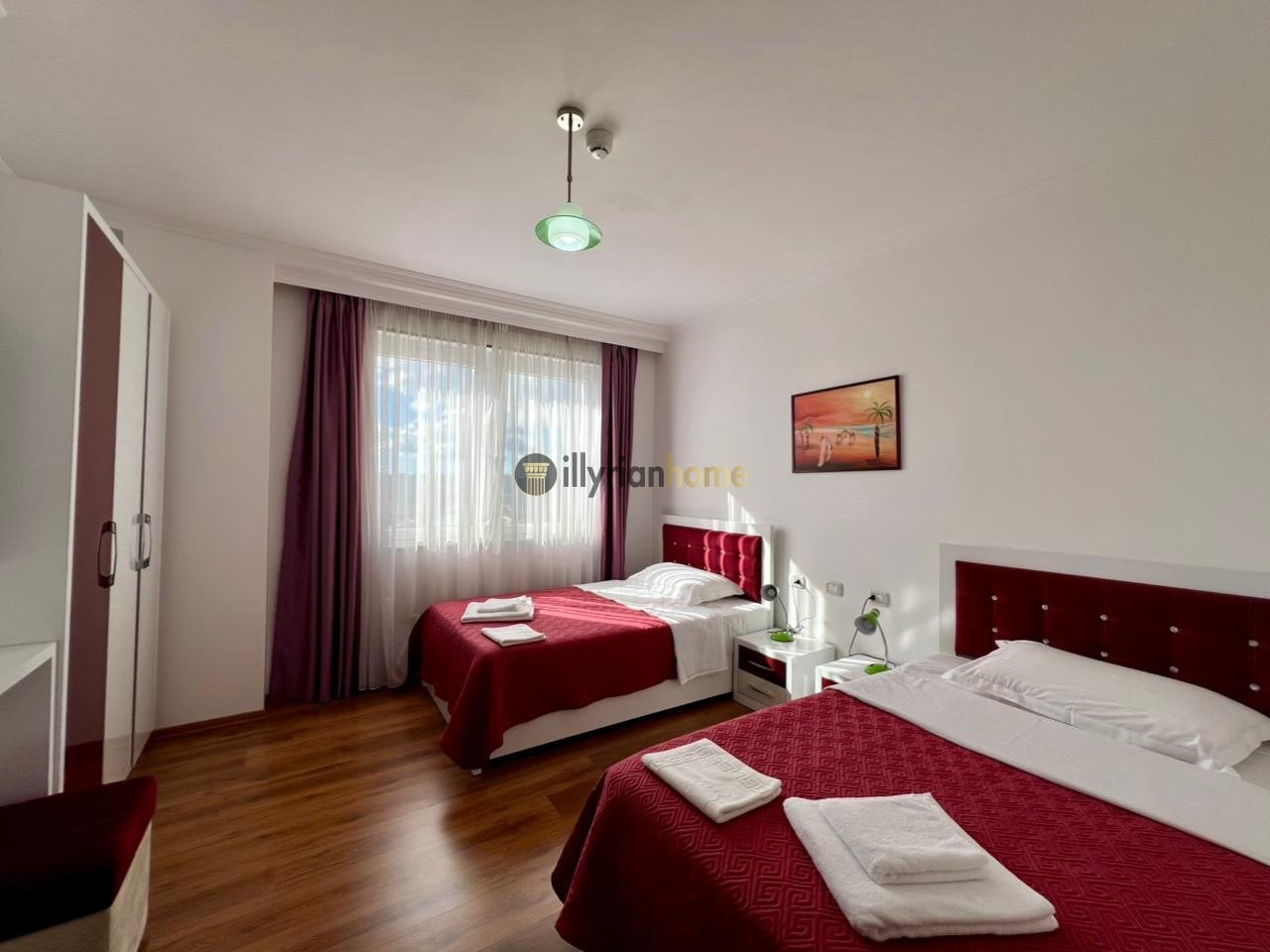 Shitet, Hotel dhe apartamente “Pranë Liqenit të Farkës” ,Tiranë.