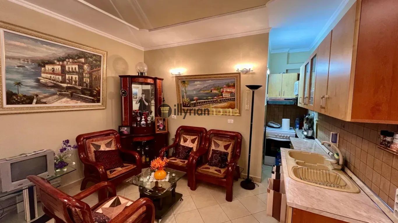 Ekskluziv, shitet Apartament 2+1 + ballkon , " Golem ", Durrës. 2