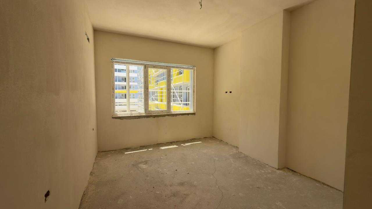 Ekskluzive Shitet Apartament 1+1 me Ballkon në Univers City, Tiranë. 4