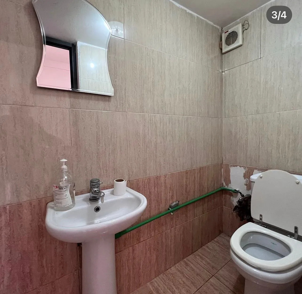 Shitet, Njësi Biznesi, Rr. “Thanas Ziko”, Tiranë. 2