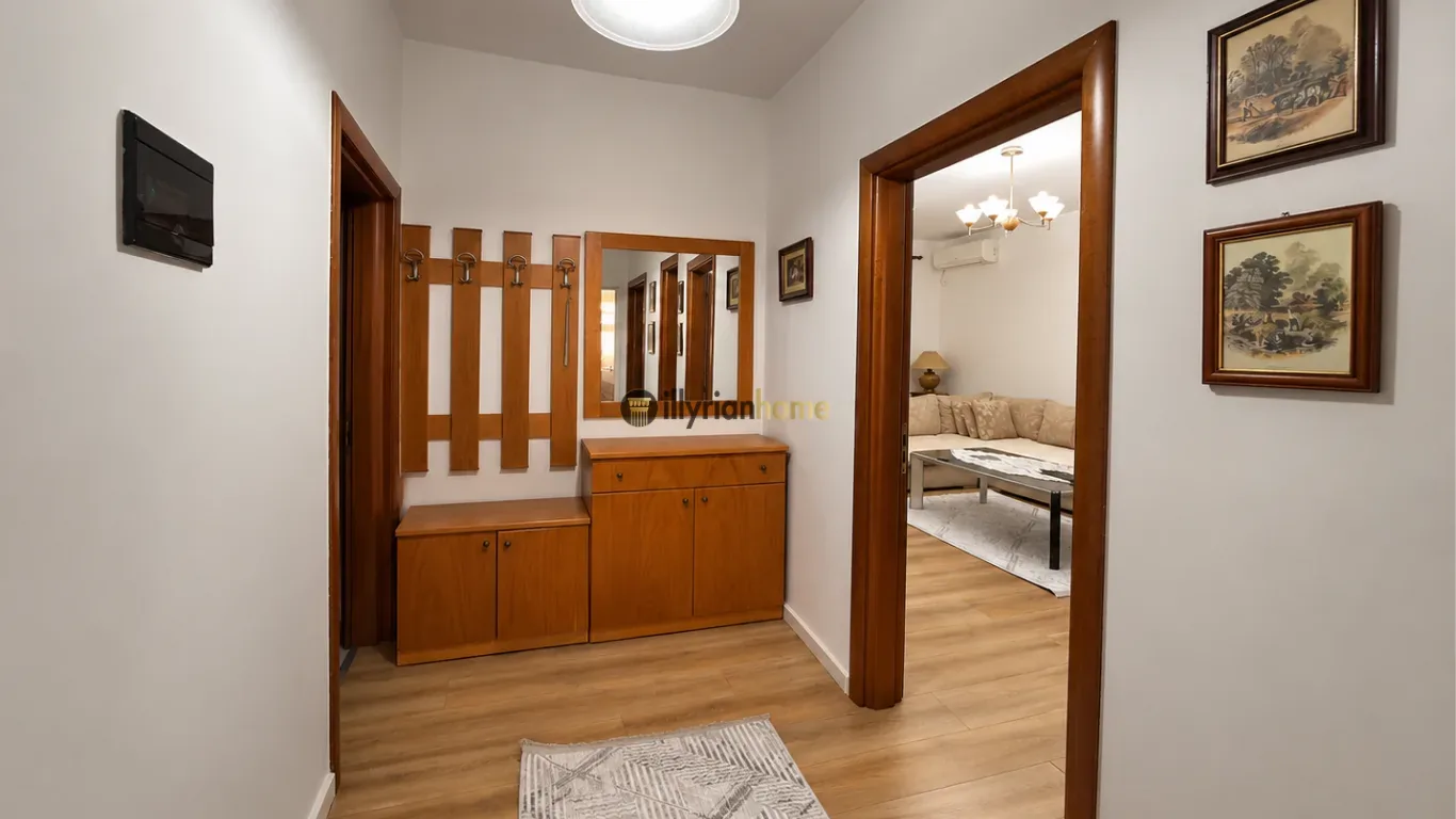 EKSKLUZIVE | Qira, Apartament 2+1 midis Myslym Shyrit dhe Rrugës së Kavajës