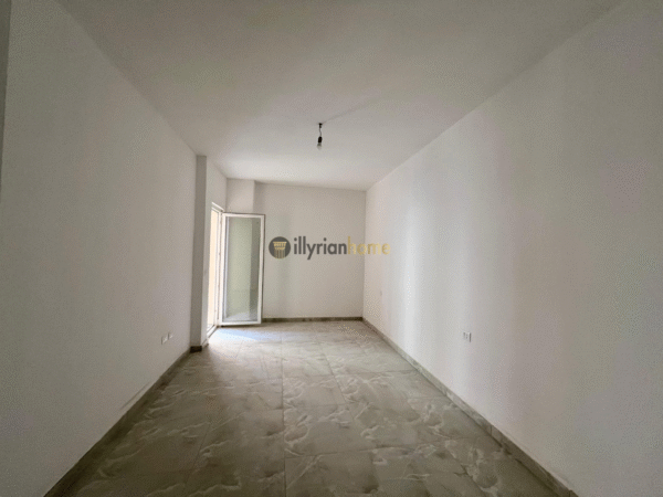 Shitet, Apartament 2+1 “Laprakë”,Tiranë. 3