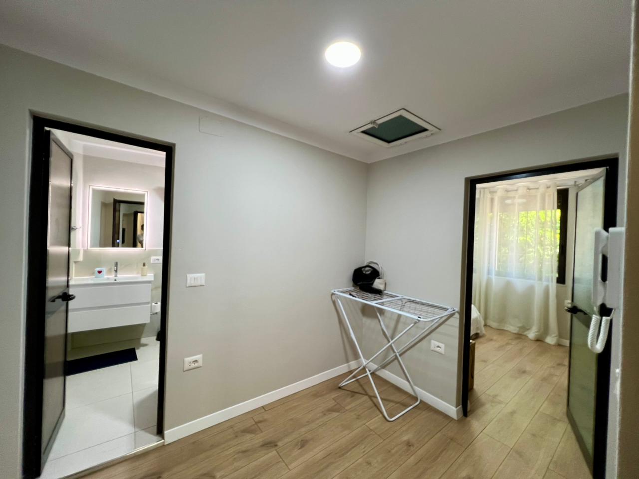 Qira, Shtëpi Private 1+1, ”Shkolla e Kuqe”, Tiranë. 4