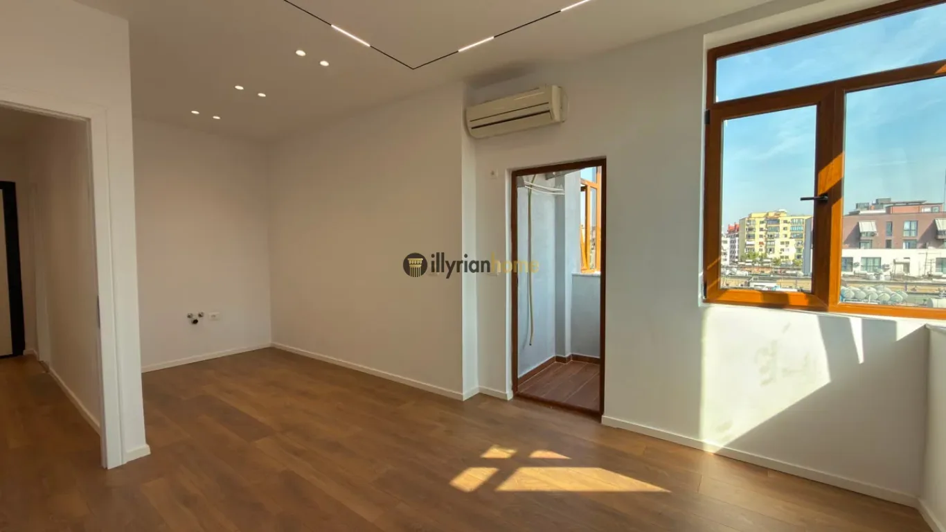 Shitet ,Apartament 1+1+ballkon i restauruar me punime cilësore tek Rruga "Fadil Bodinaku",Ish-Stacioni i Fundit i Tiranës së Re – Ura e Nisharakut 3