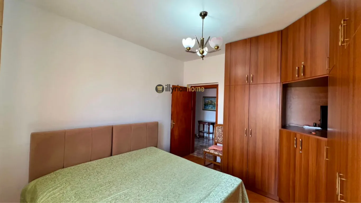 Qira, Apartament 2+1 "Shkolla e Kuqe", Tiranë. 3