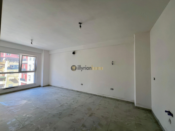 Shitet, Apartament 1+1 “Laprakë”,Tiranë.