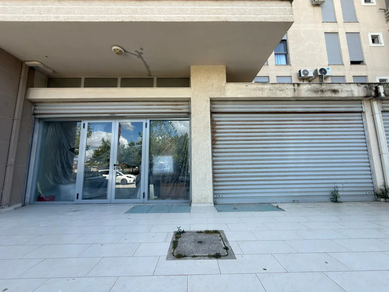 Shitet Ambient Biznesi 321 m² në Vlorë | Pozicion Strategjik me Dalje në Det 2
