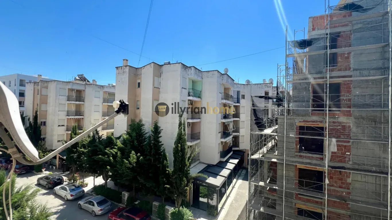 Ekskluziv, shitet Apartament 2+1 + ballkon , " Golem ", Durrës. 4