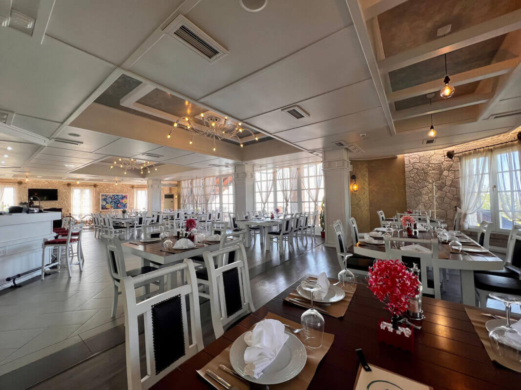 Shitet, Hotel 4- katësh + restorant, Mali i Dajtit – Tiranë 2