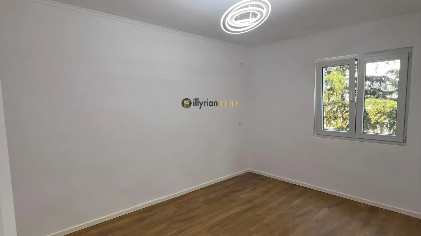 Shitet Apartament 1+1 | Oxhaku, Tiranë 2