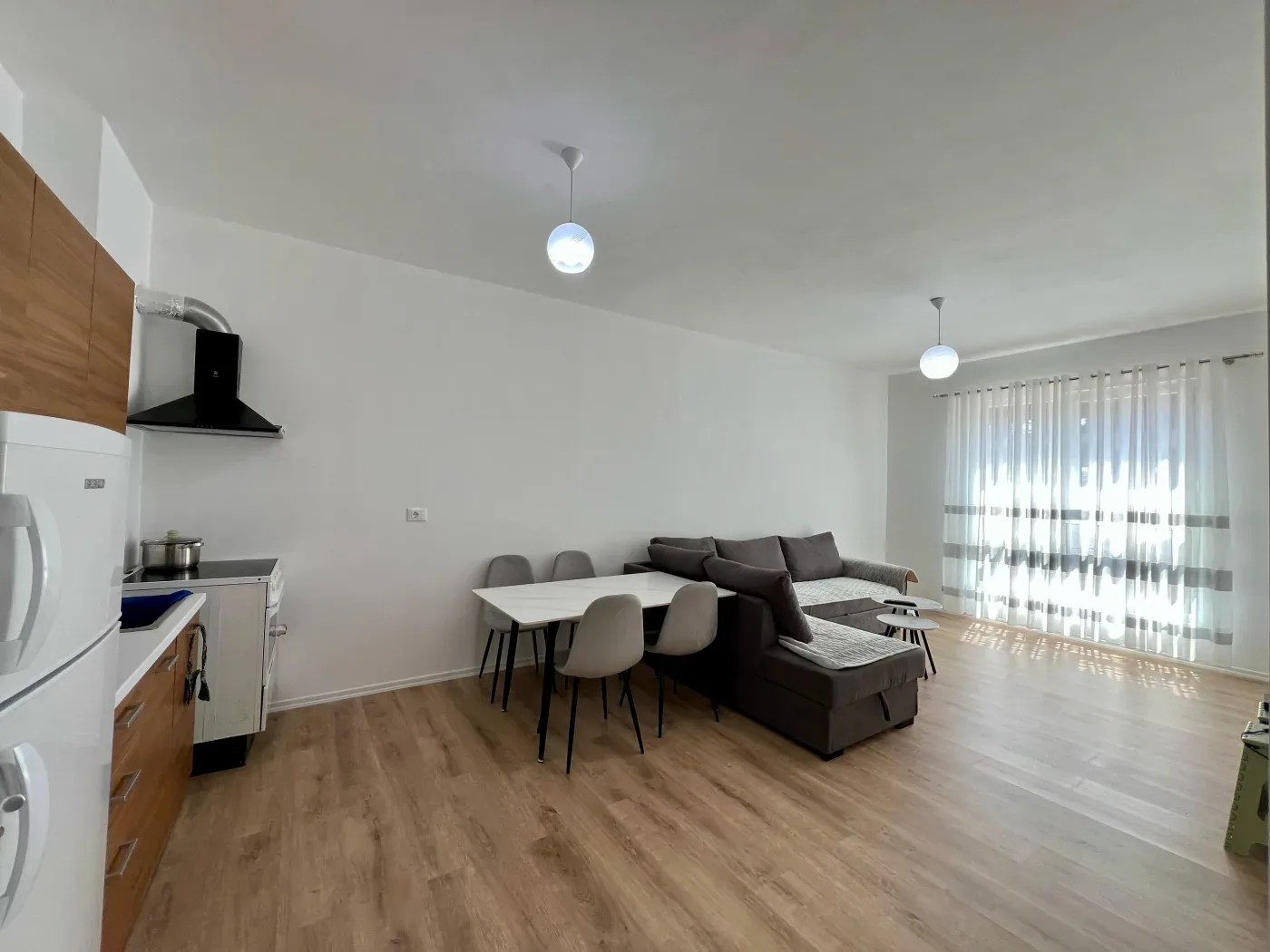 Qira, Apartament 2+1, ”Paskuqan”, Tiranë.