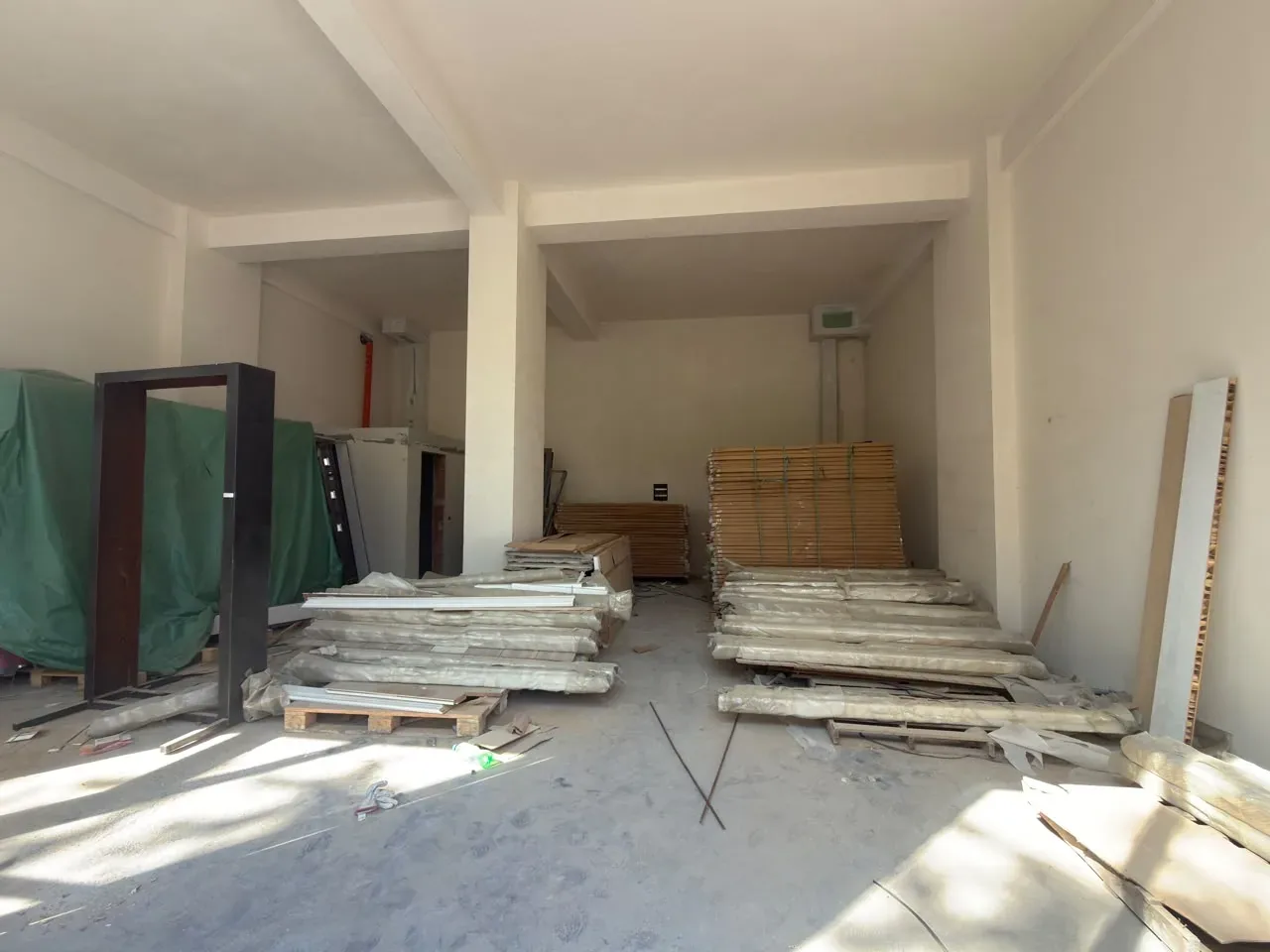 Jepet me qira Ambient Biznesi "Varri i Bamit ", Tiranë 1