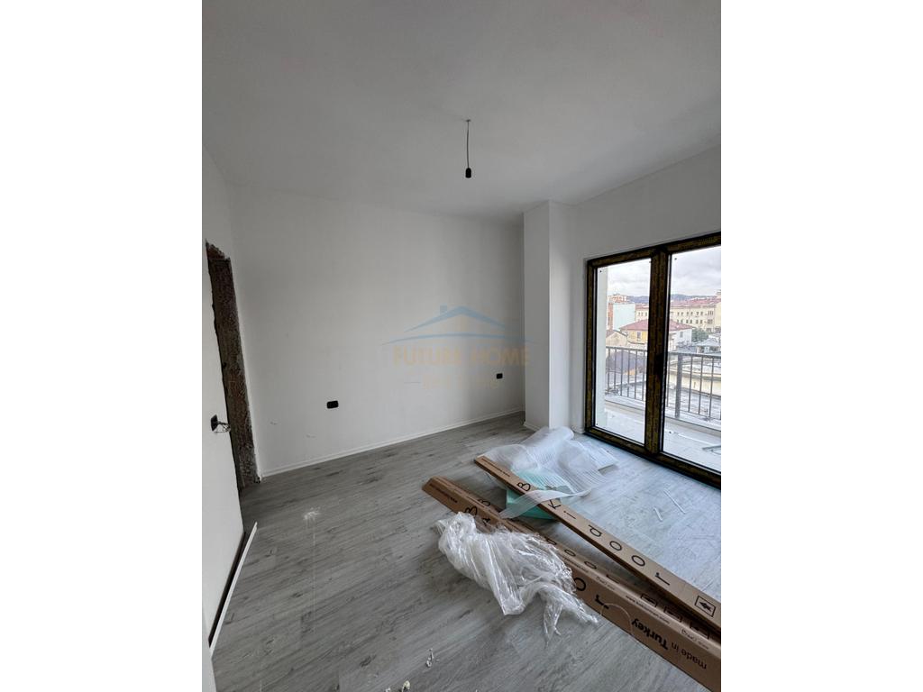 Qera, Apartament 2+1+2, Rruga e Barrikadave 3