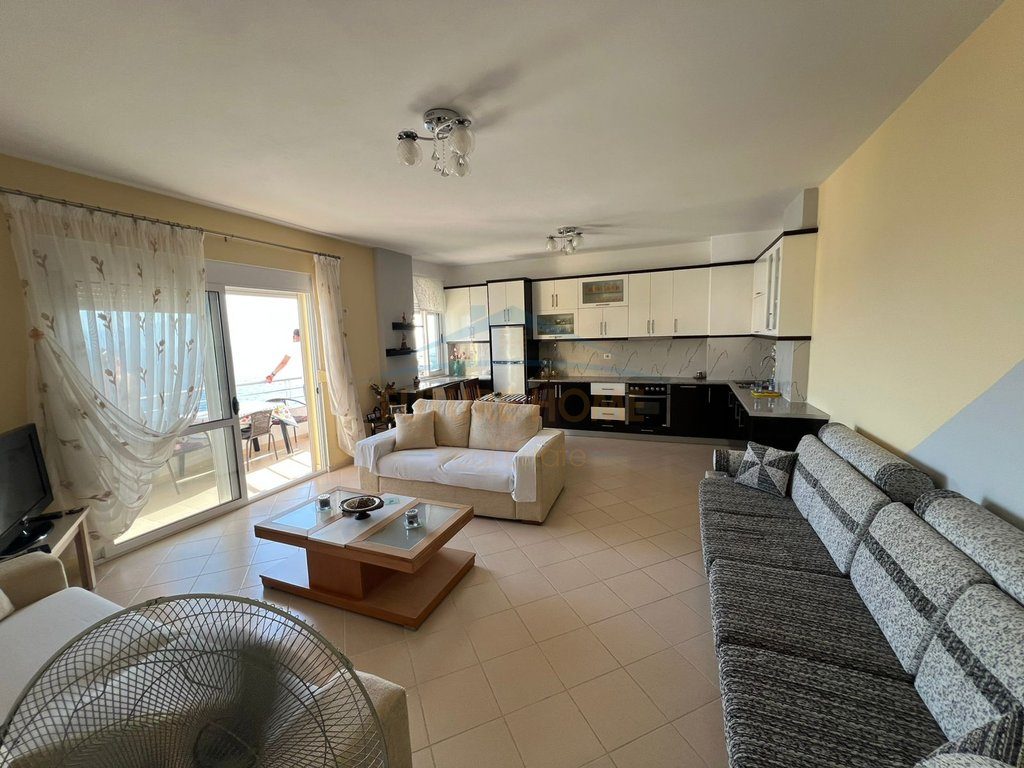 Shitet, Apartament 3+1+2, Sarandë 4