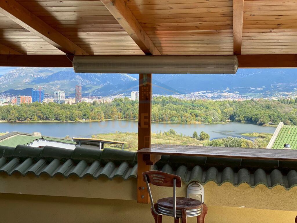 Shitet, Penthouse + 2 Poste Parkimi, Liqeni i Thatë