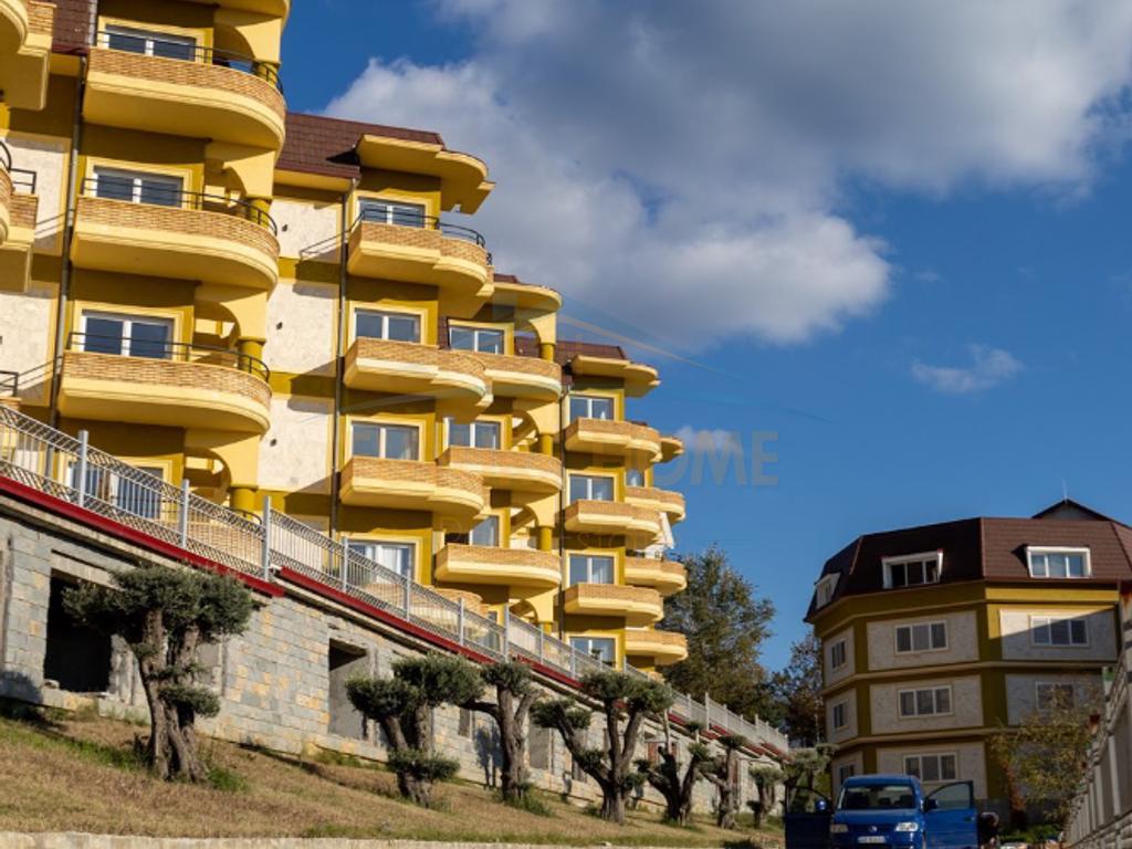 Shitet, Apartament 1+1, Lake Land Residence, Farkë 2
