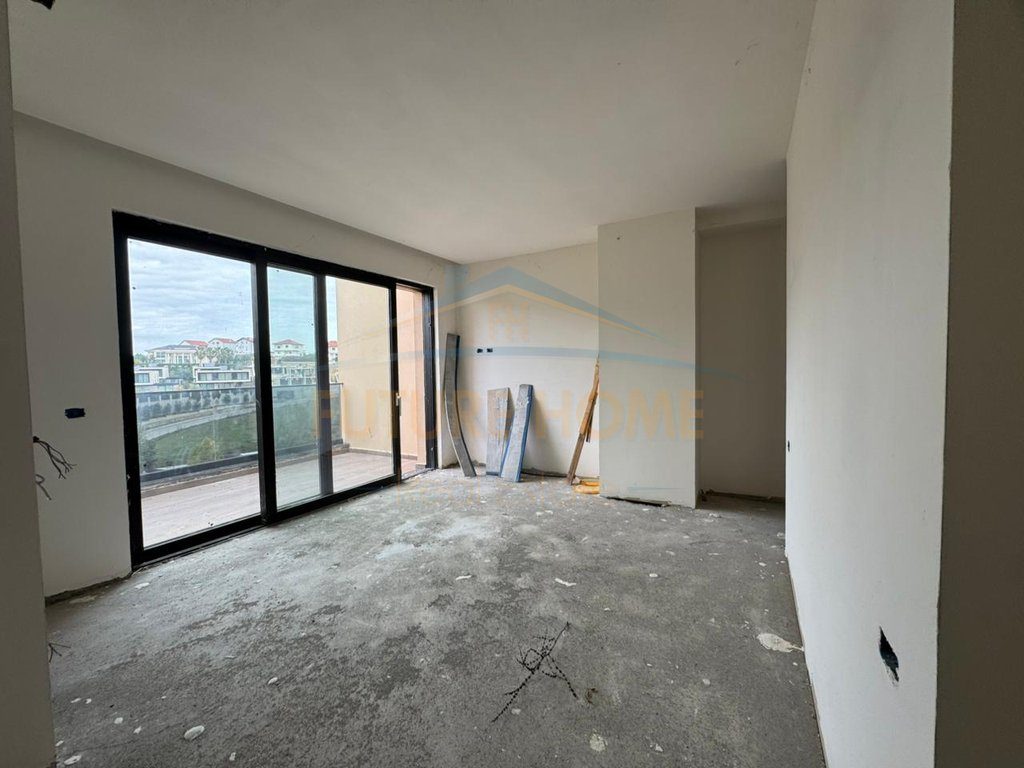 Shitet, Vilë 3-Katëshe+ 1 Kat Nëntokë, Primavera Residence, Mjull Bathore