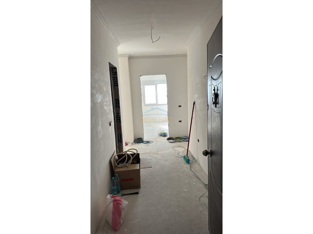Shitet, Apartament 2+1+2, Lagjia Kastriot, Fier 4