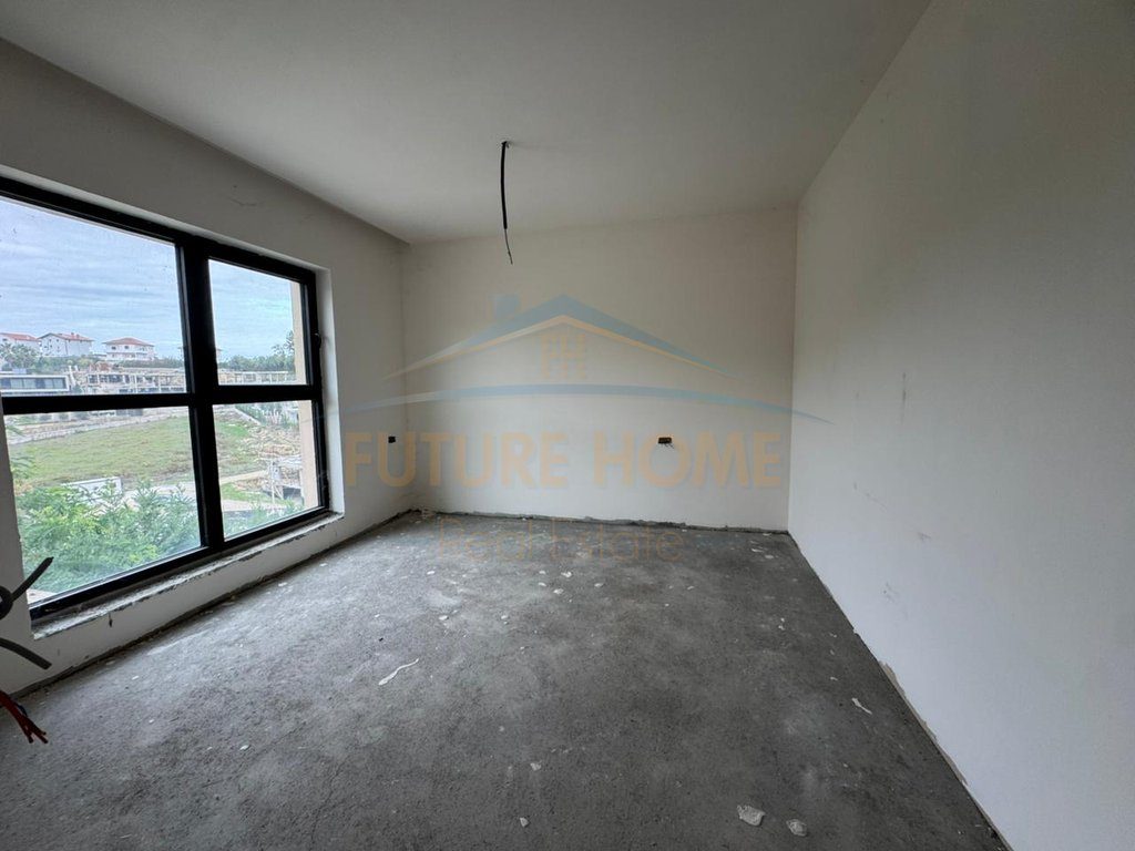 Shitet, Vilë 3-Katëshe+ 1 Kat Nëntokë, Primavera Residence, Mjull Bathore