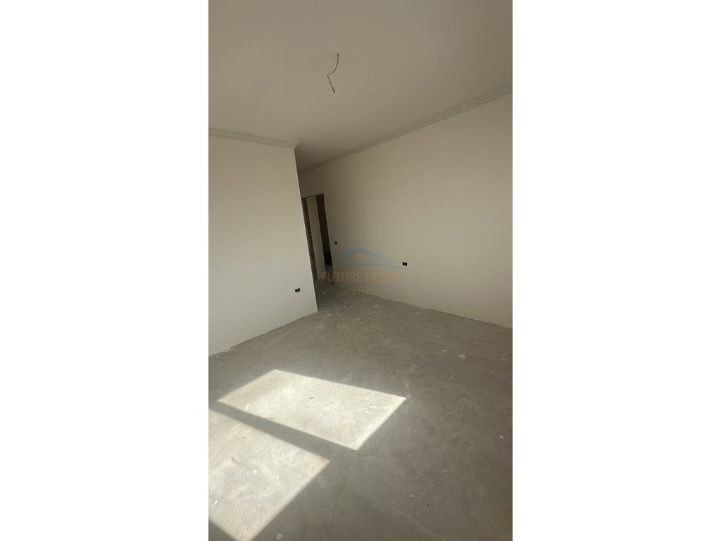 Shitet, Apartament 2+1+2, Lagjia Kastriot, Fier