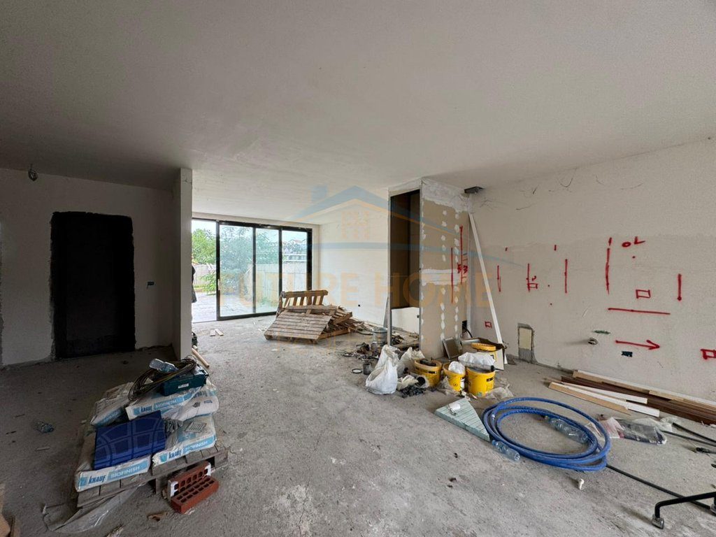 Shitet, Vilë 3-Katëshe+ 1 Kat Nëntokë, Primavera Residence, Mjull Bathore 4