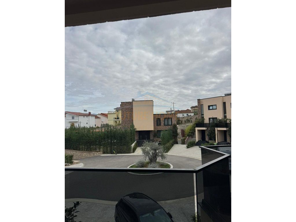 Shitet, Vilë 3-Katëshe+ 1 Kat Nëntokë, Primavera Residence, Mjull Bathore