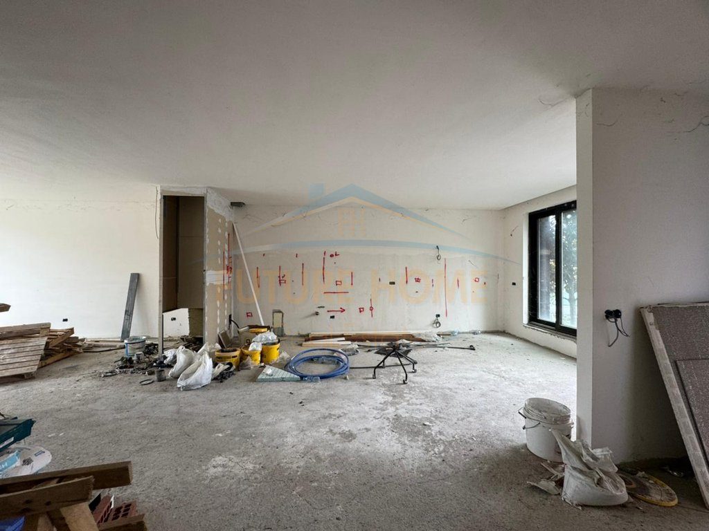 Shitet, Vilë 3-Katëshe+ 1 Kat Nëntokë, Primavera Residence, Mjull Bathore