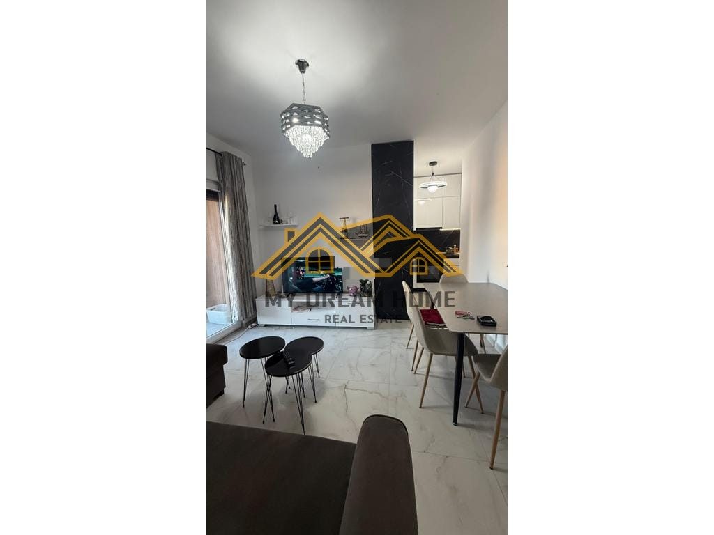 Apartament 1+1 Për Shitje në Golem, Durrës !