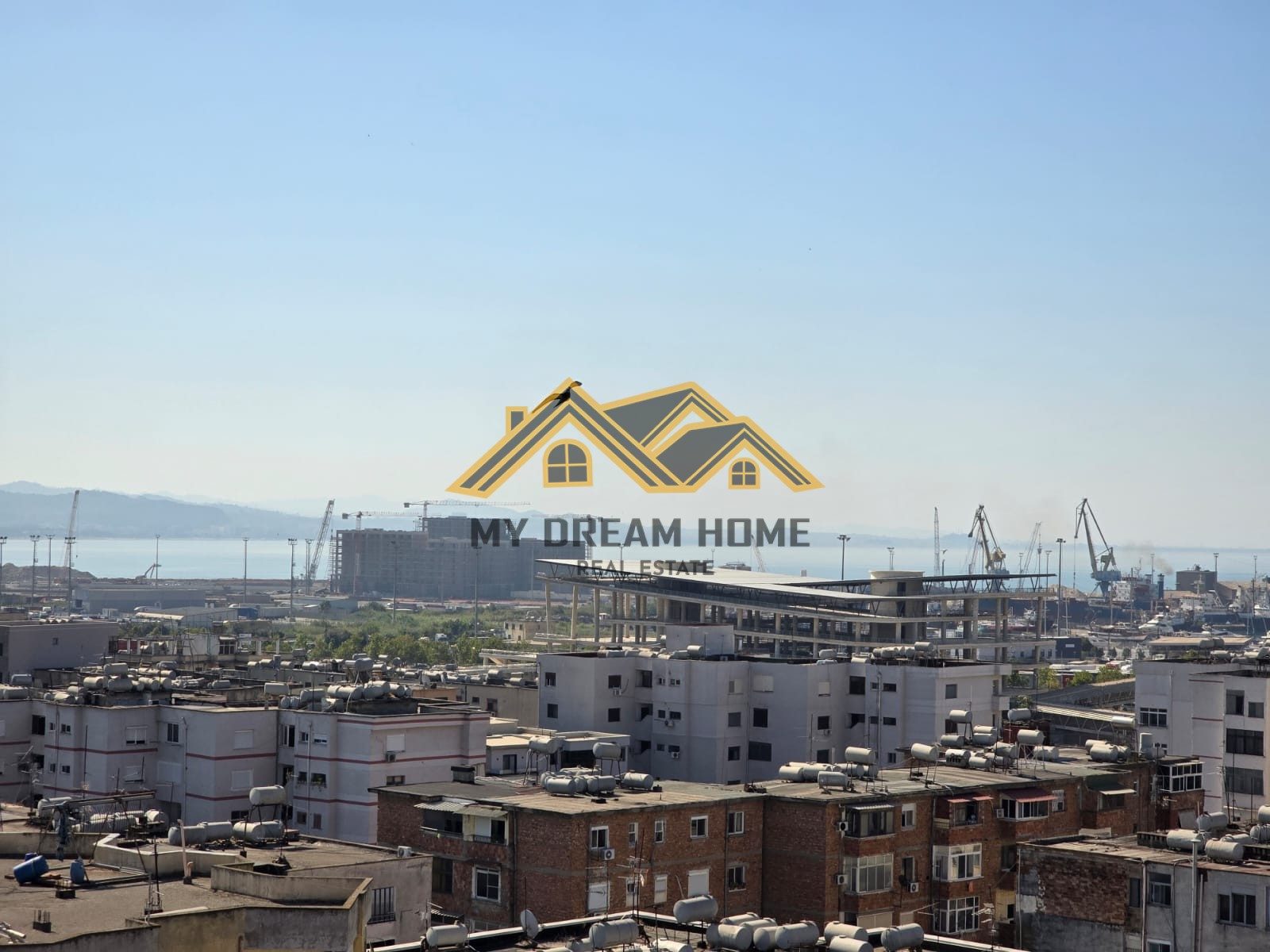 SHITET APARTAMENT 2+1 TEK MARKATA DURRES!! 4