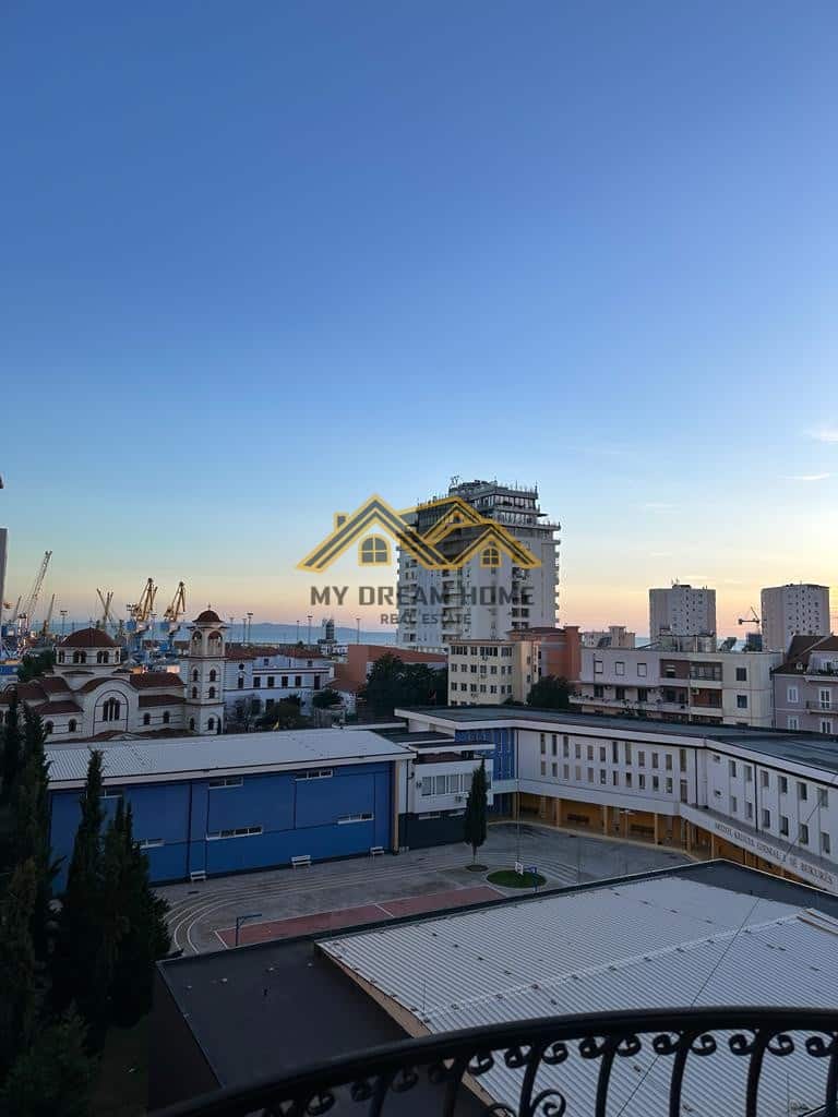 SHITET APARTAMENT 3+1+2 PRANE BASHKISE ! 4