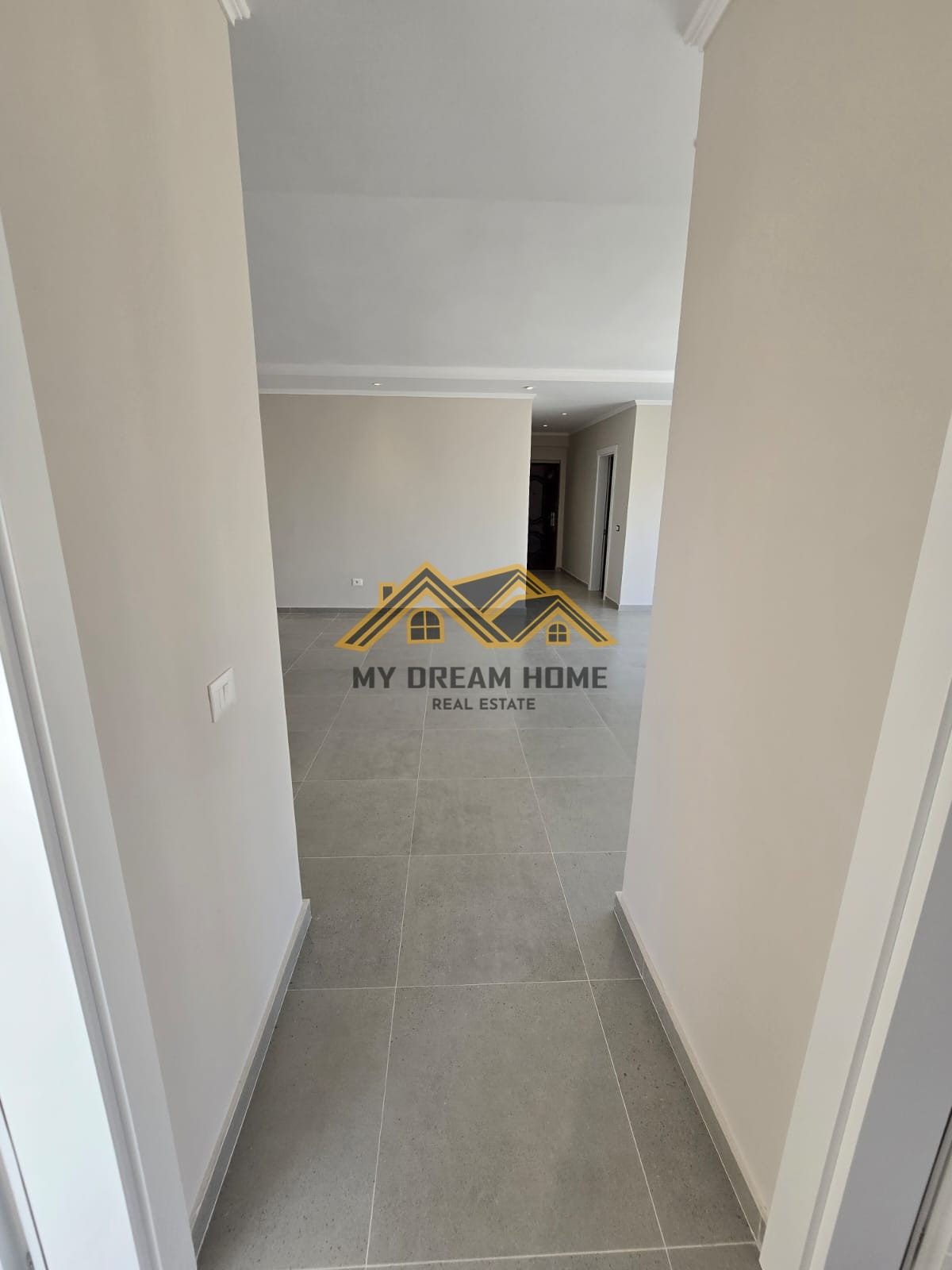 SHITET APARTAMENT ME PAMJE NGA DETI TEK SHKEMBI KAVAJES! 2