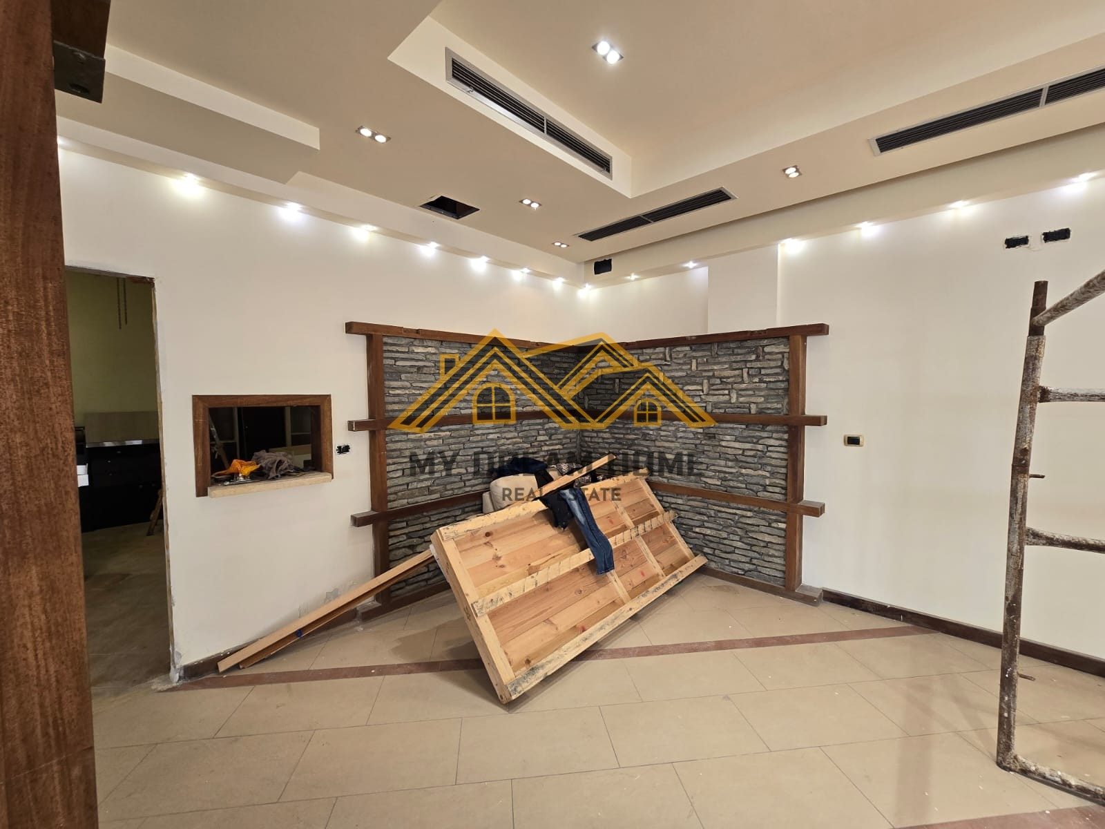 SHITET NJESI BIZNESI , NE PLAZH, PRAN HOTEL PALACE! 2