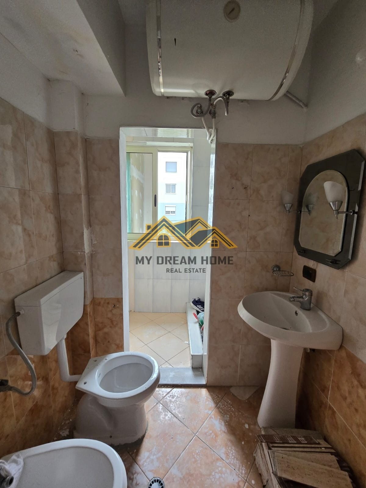 APARTAMENT 1+1 TEK VALA PARK , DURRES PER SHITJE ! 4