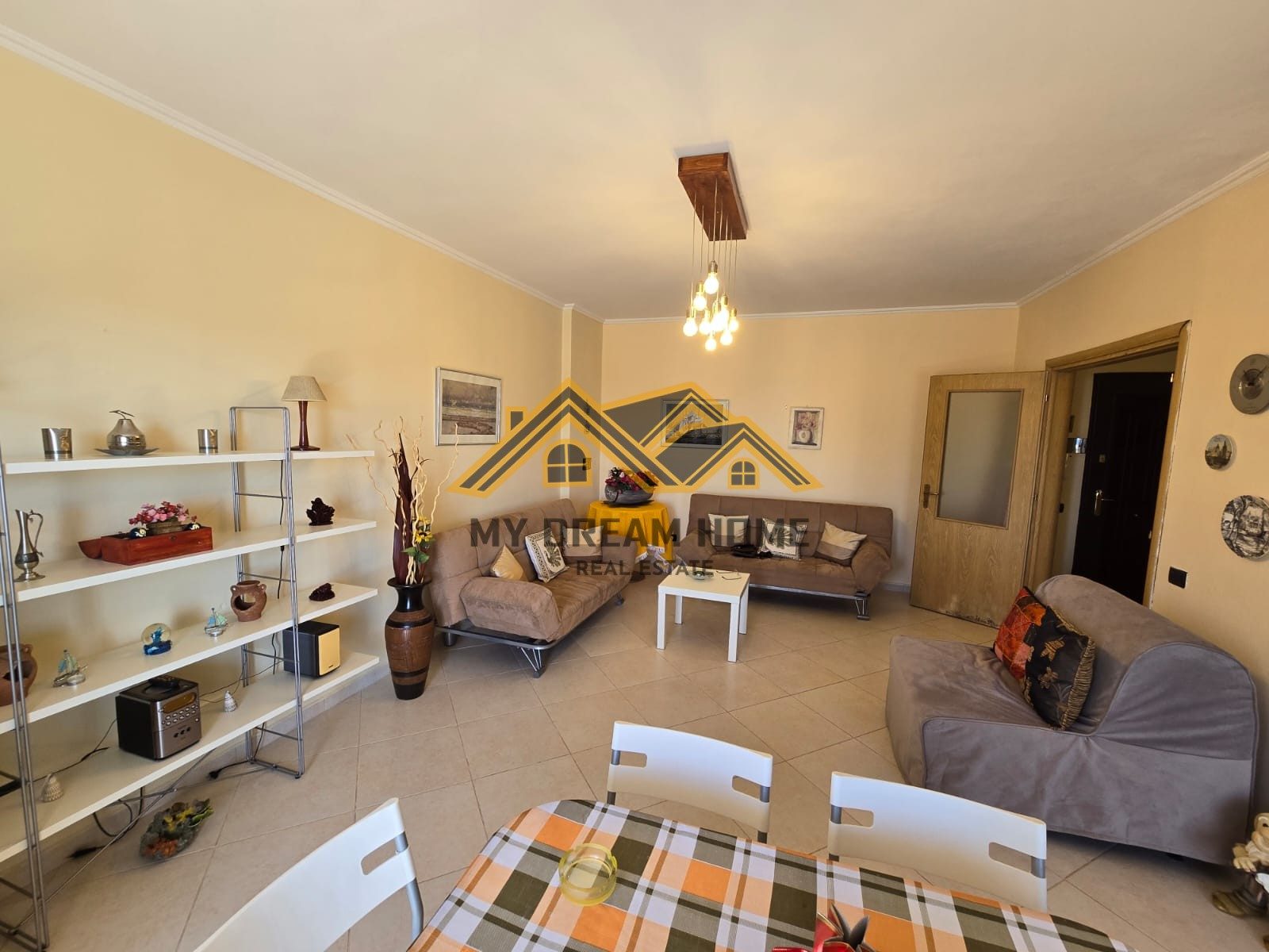 APARTAMENT 1+1 ME PAMJE DETI NE PLAZH PER SHITJE ! 4