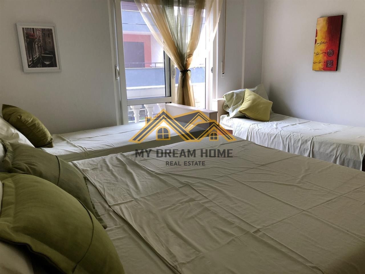 SHITET APARTAMENT 1+1 ME PAMJE NGA DETI NE PLAZH ! 4