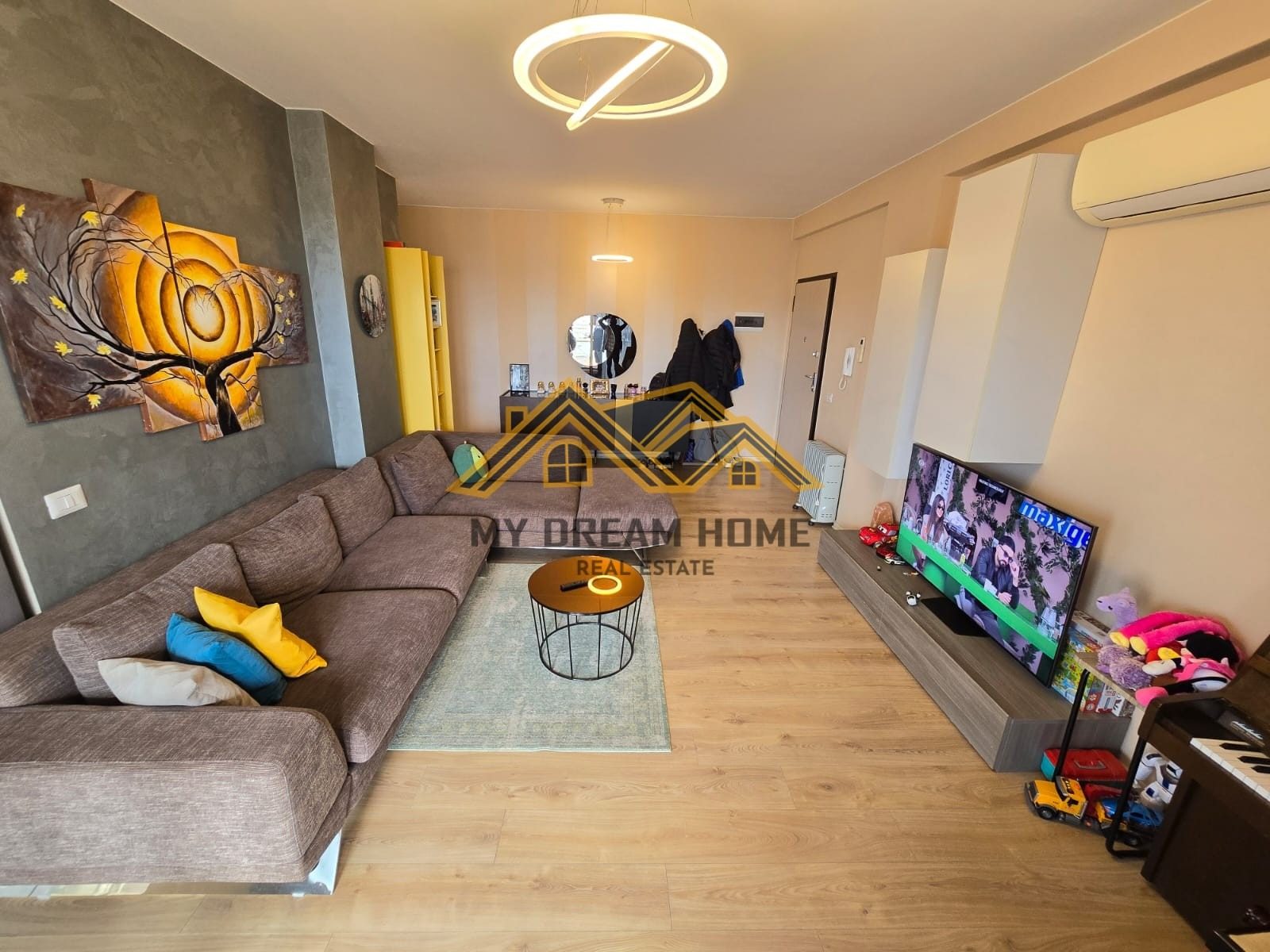SHITET APARTAMENT 2+1+2 TE PORT VIEW ,PAMJE DETI NE DURRES ! 4