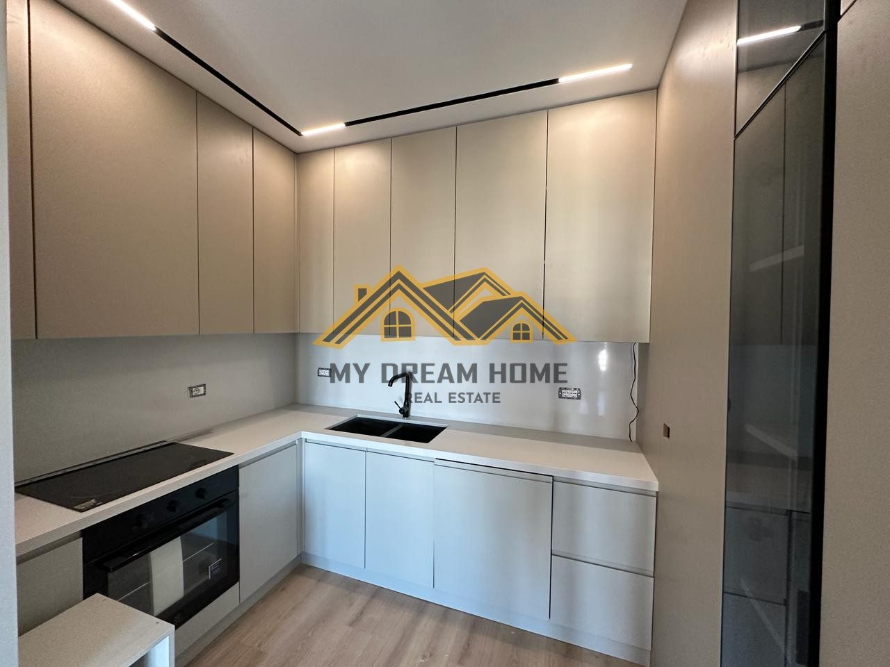 SHITET APARTAMENT 2+1+2 NE QENDER TE DURRESIT! 4