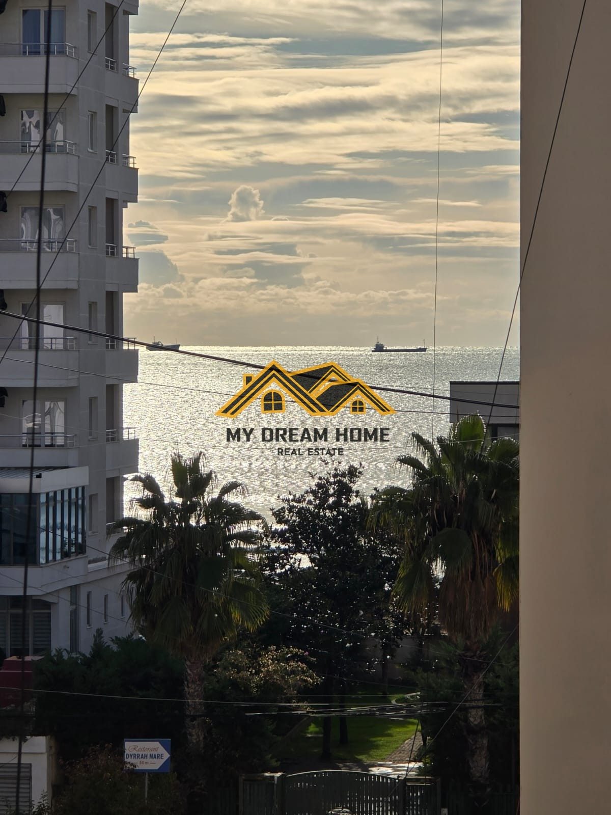SHITET SUPER APARTAMENT 1+1 ME PAMJE NGA DETI NE PLAZH ILIRIA !!