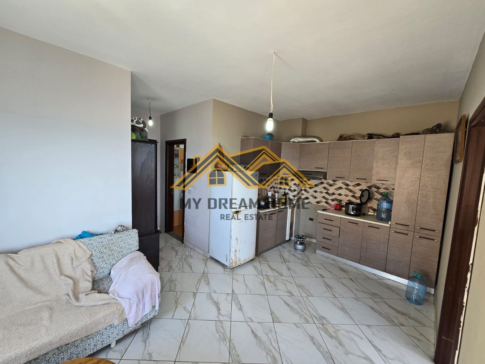 APARTAMENT 1+1 NE SHITJE ME PAMJE DETI TEK SHKEMBI KAVAJES ! 3