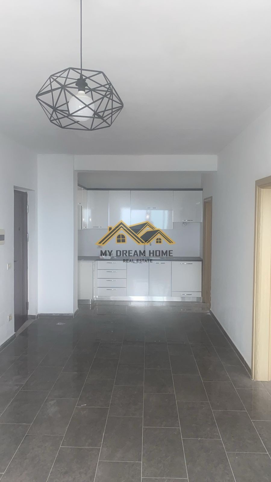 SHITET APARTAMENT 1+1 ME PAMJE BALLORE NGA DETI SHKEMBI I KAVAJES 2