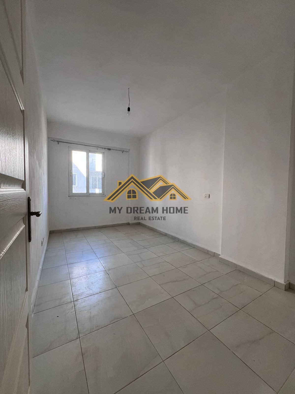 Shitet apartament 1+1 ne Shkemb te Kavajes. 3