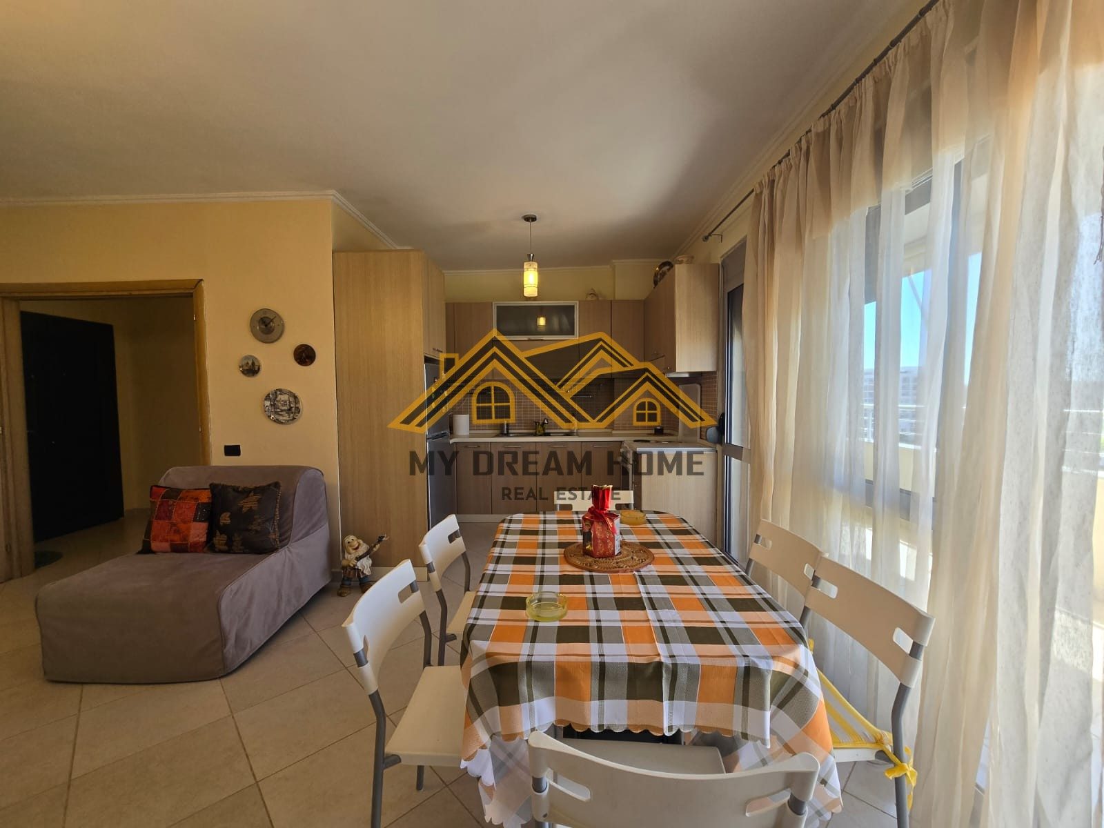 APARTAMENT 1+1 ME PAMJE DETI NE PLAZH PER SHITJE ! 3